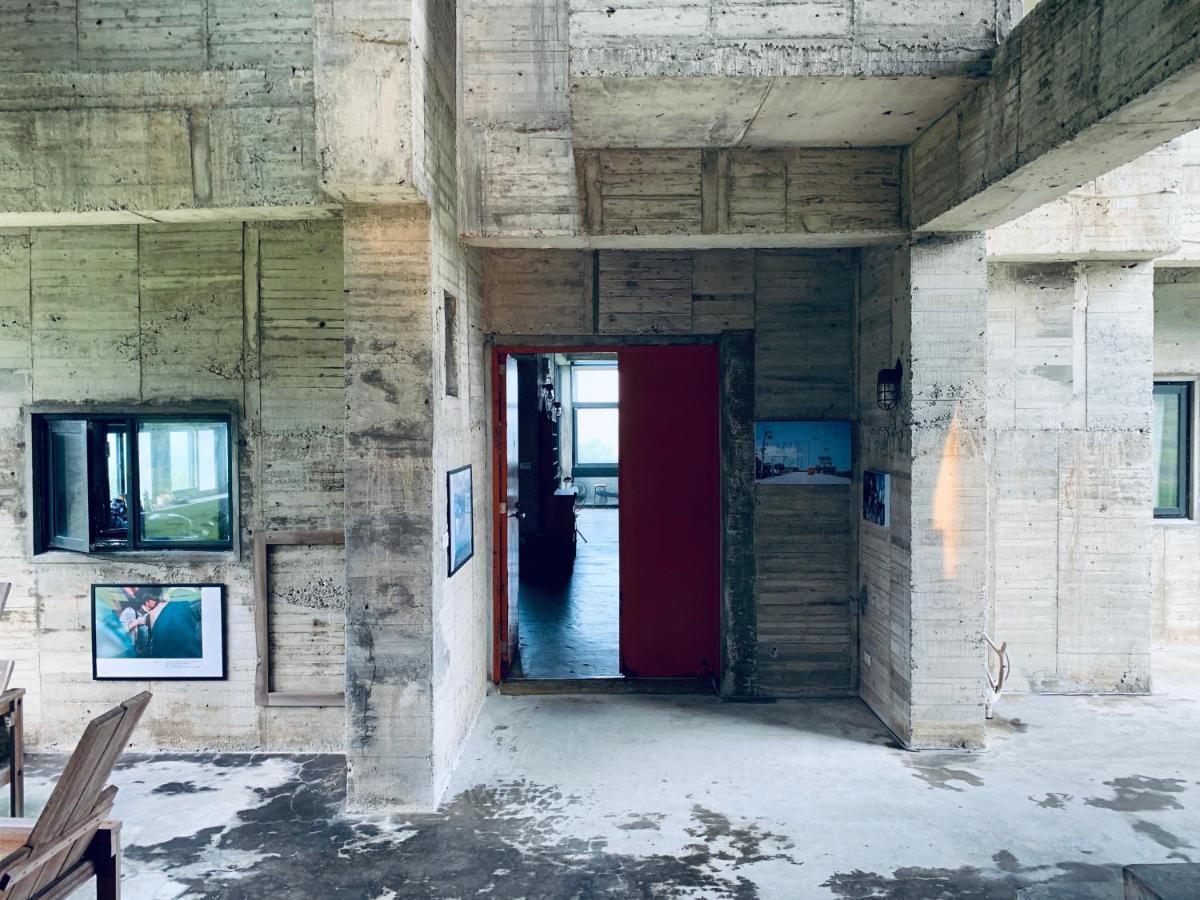 อดาจิโอ เรนเดียร์ หัวเหลียน 118 Apartment เมืองฮวาเหลียน ภายนอก รูปภาพ